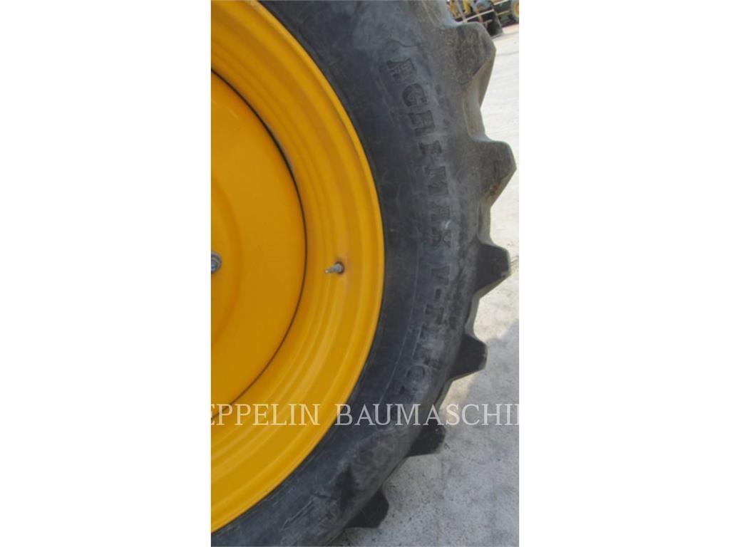 JCB 8330 Tomruk yükleyici traktörler