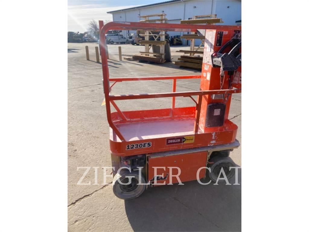 JLG 1230ES Makasli platformlar