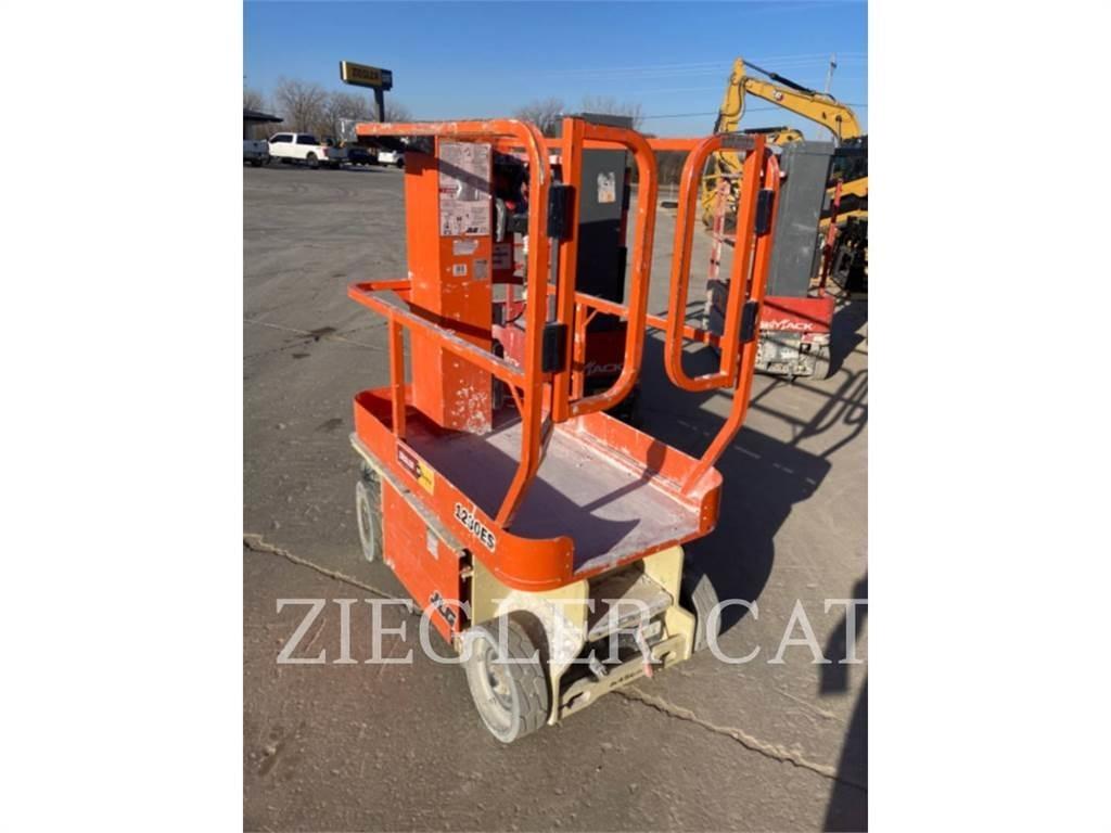 JLG 1230ES Makasli platformlar