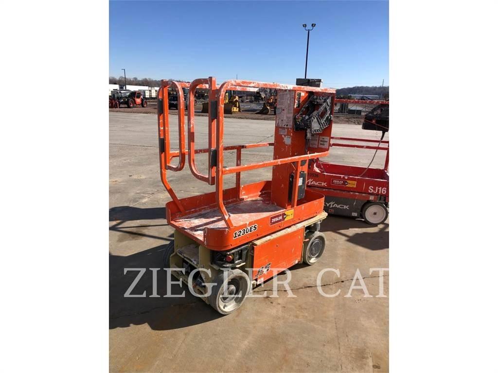 JLG 1230ES Makasli platformlar
