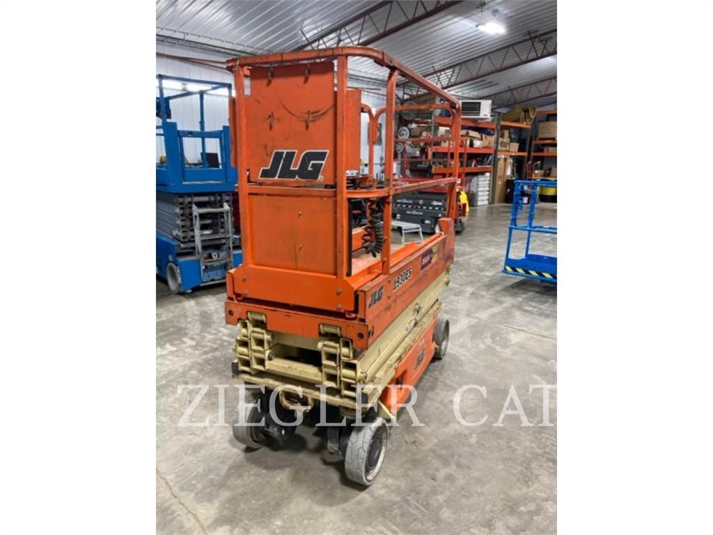 JLG 1930ES Makasli platformlar