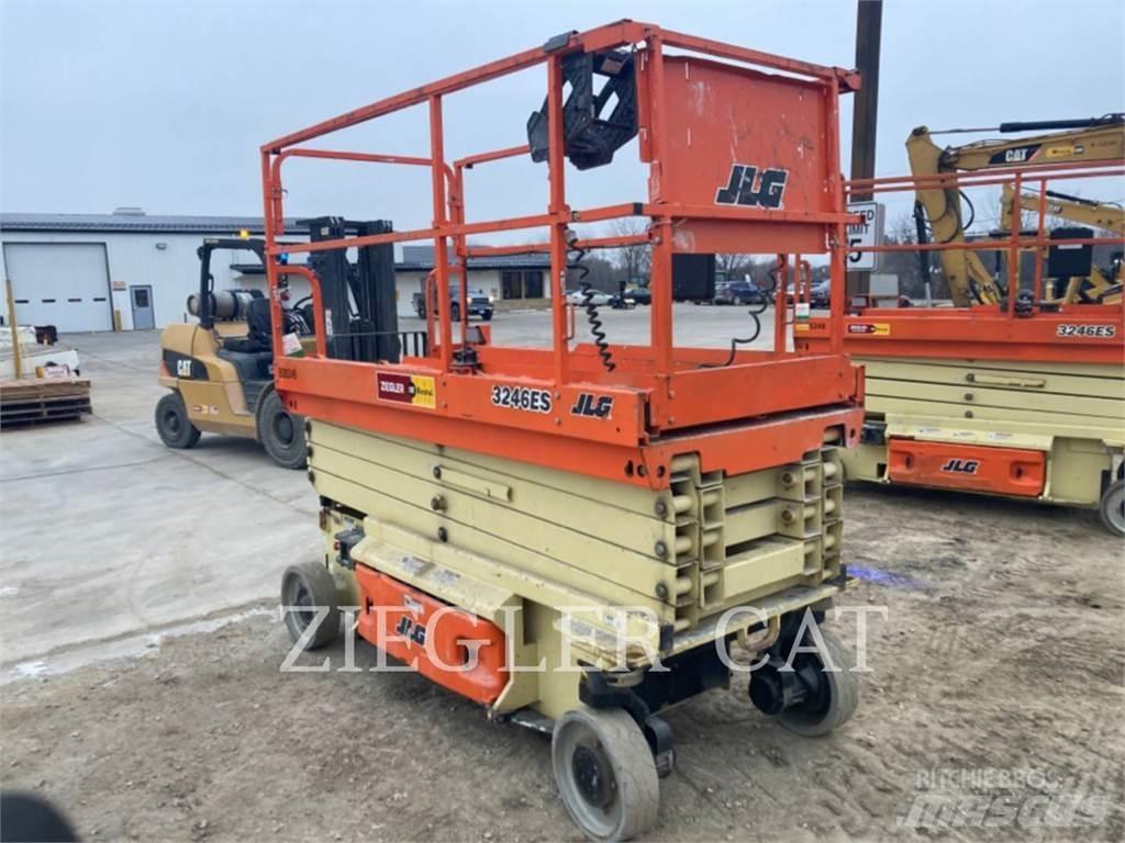JLG 3246ES Makasli platformlar