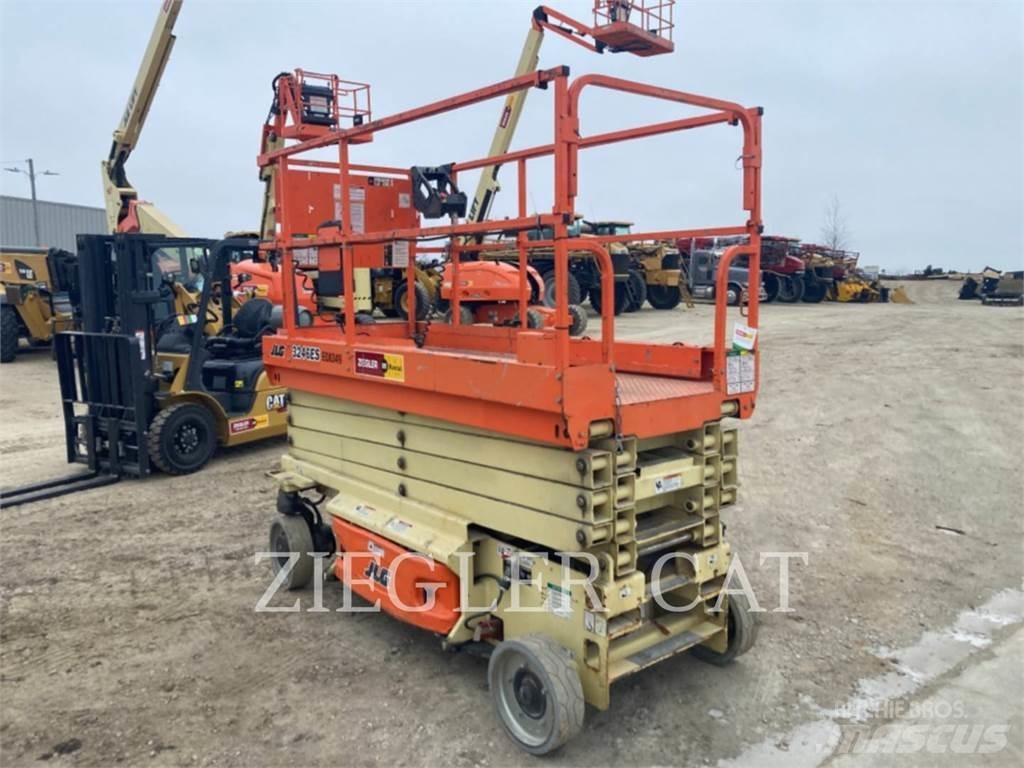JLG 3246ES Makasli platformlar