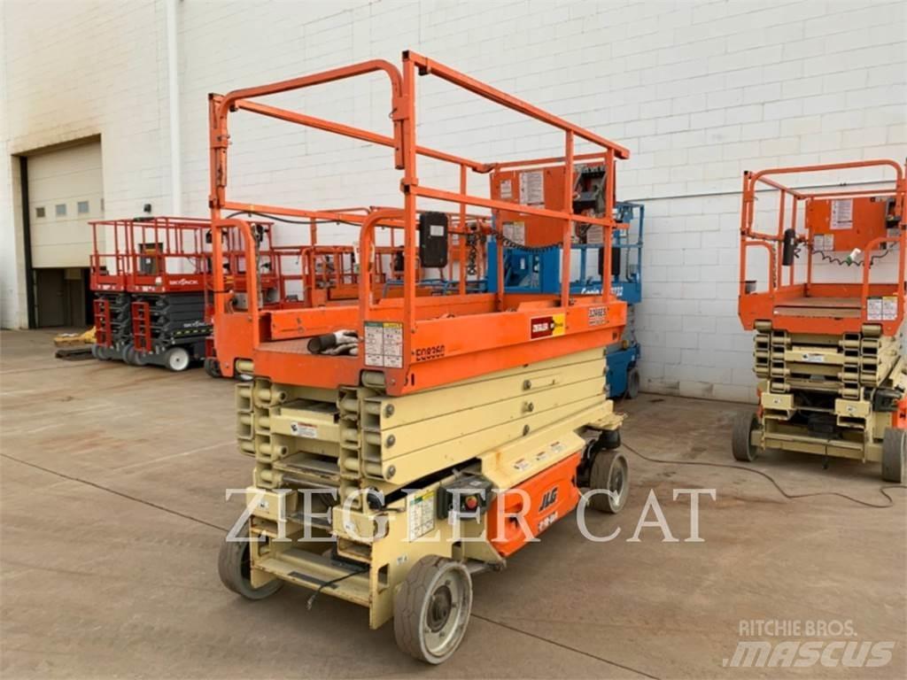 JLG 3246ES Makasli platformlar