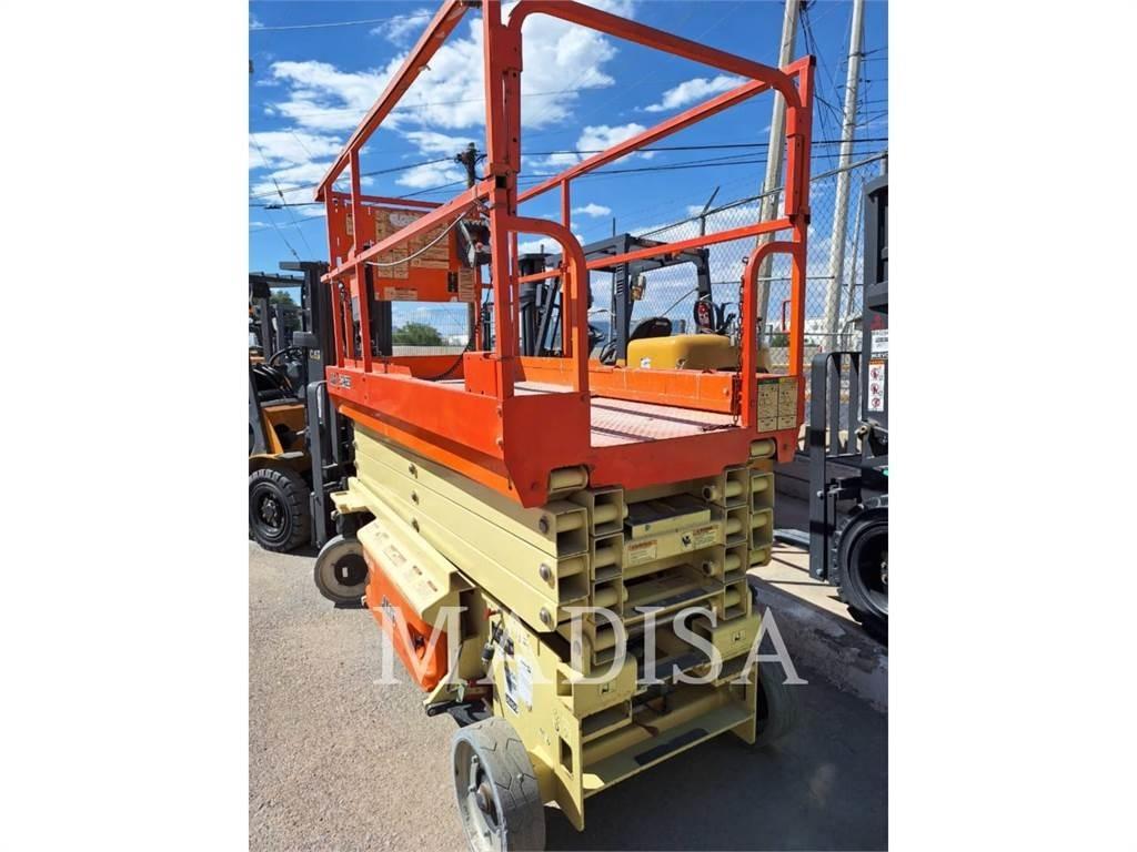 JLG 3246ES Makasli platformlar