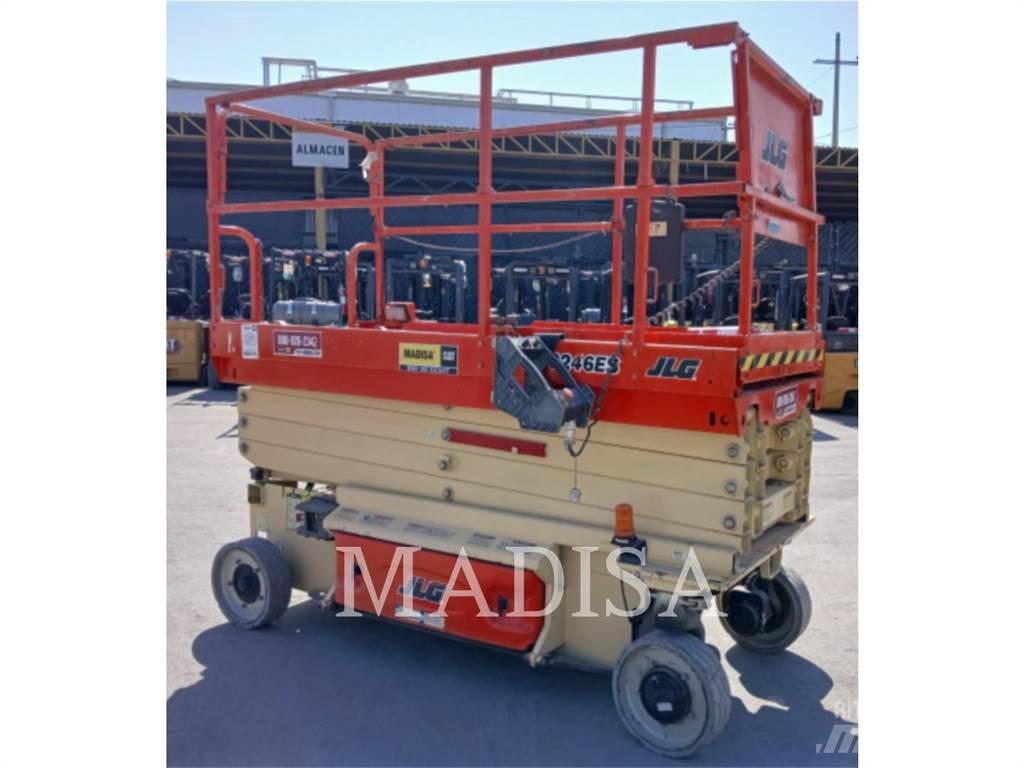 JLG 3246ES Makasli platformlar