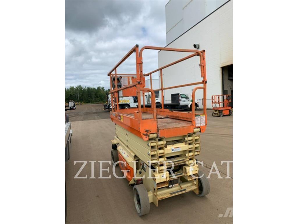 JLG 3246ES Makasli platformlar