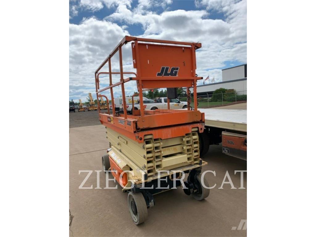 JLG 3246ES Makasli platformlar