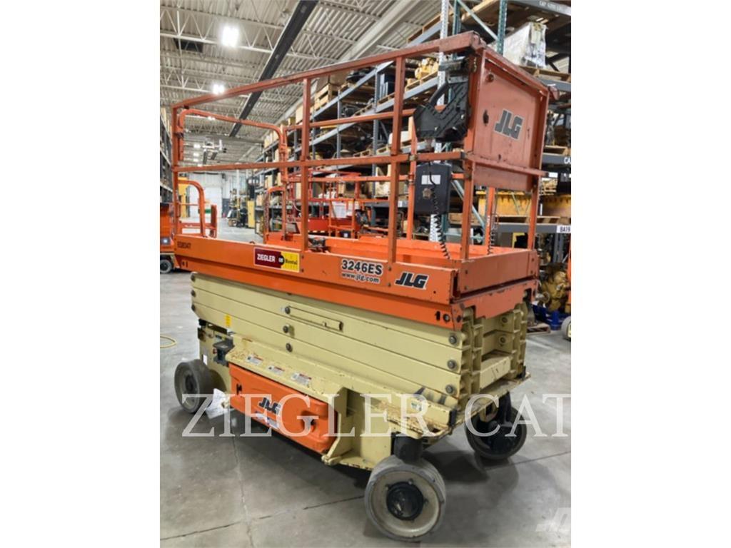 JLG 3246ES Makasli platformlar
