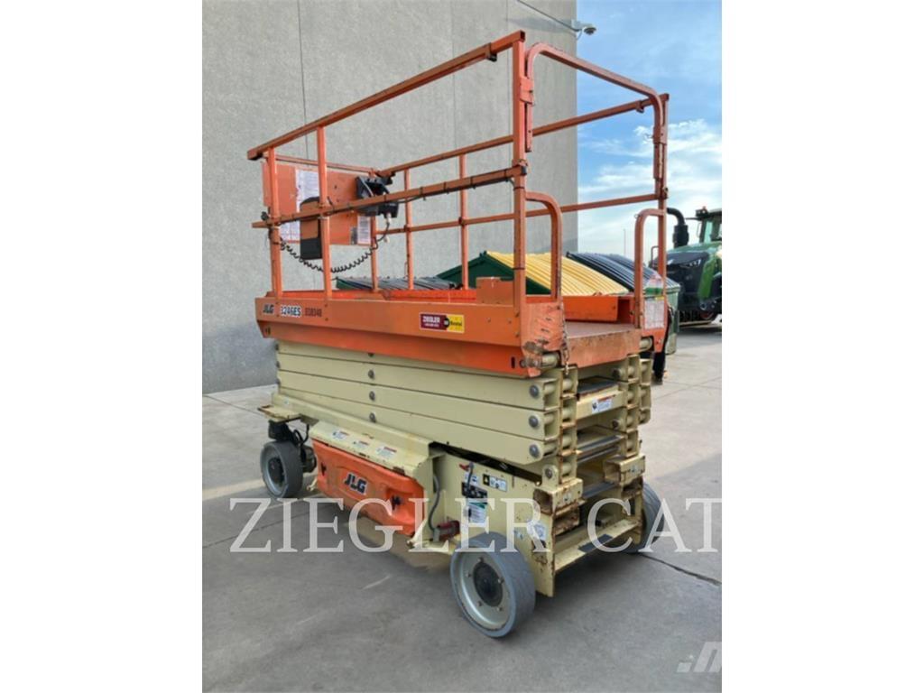 JLG 3246ES Makasli platformlar