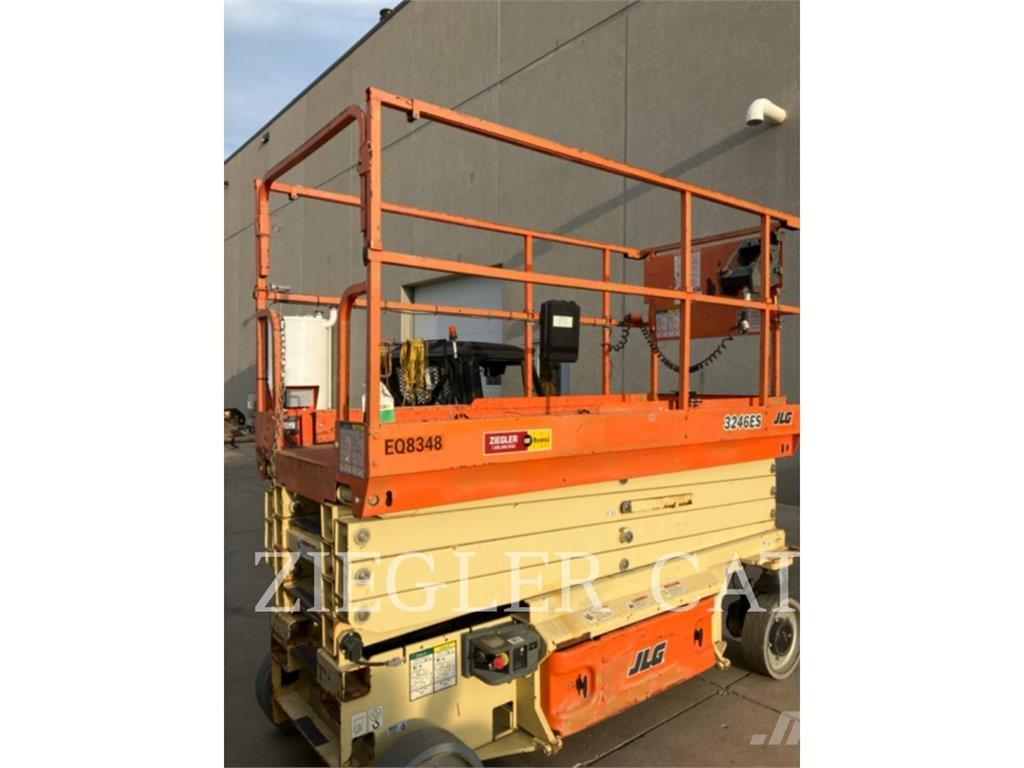 JLG 3246ES Makasli platformlar