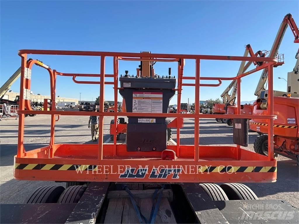 JLG 460SJ Körüklü personel platformları