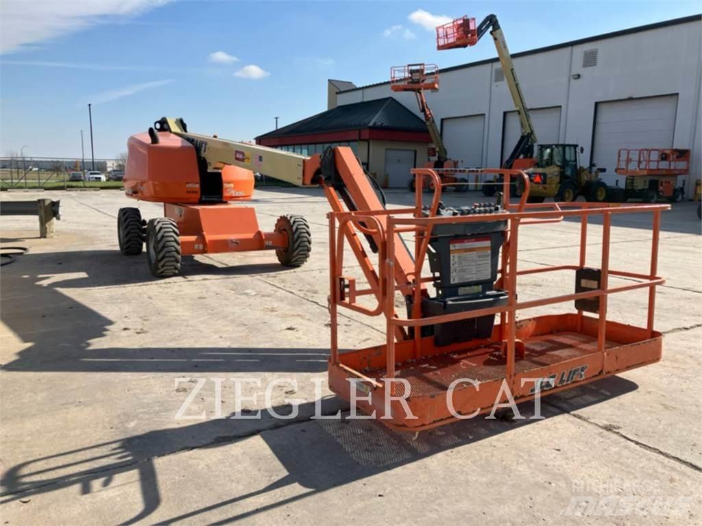 JLG 460SJ Körüklü personel platformları