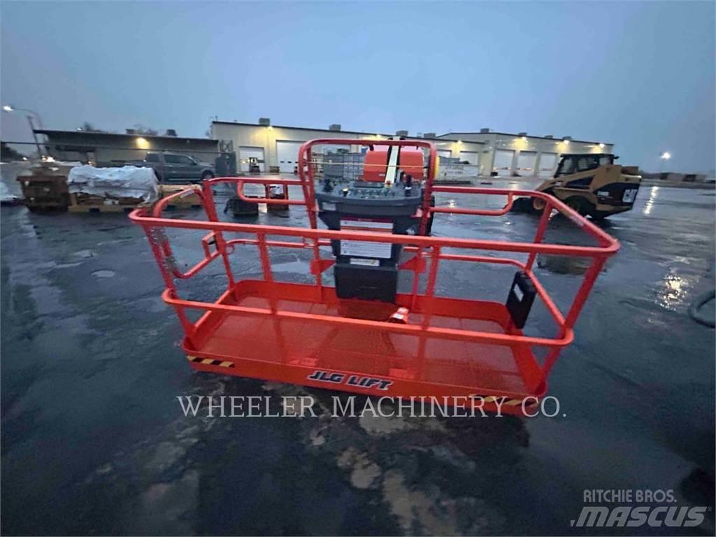 JLG 460SJ SP Körüklü personel platformları