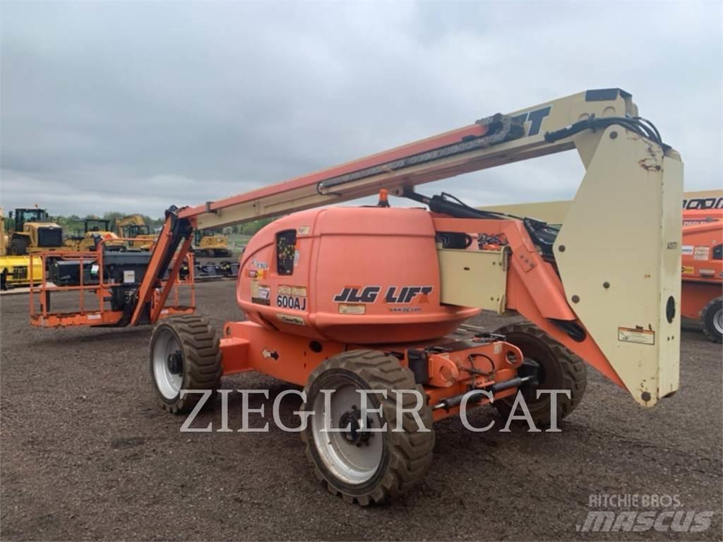JLG 600AJ Körüklü personel platformları