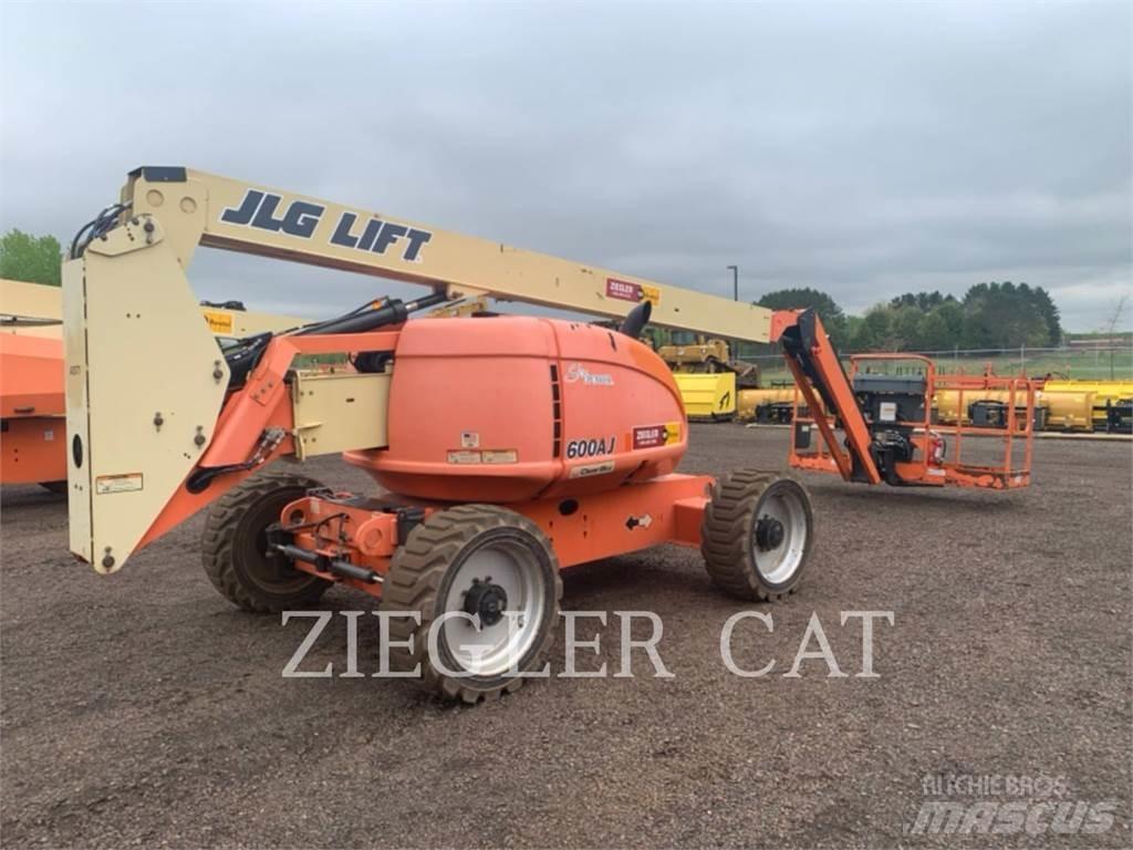 JLG 600AJ Körüklü personel platformları