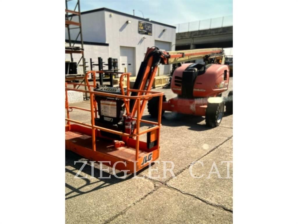 JLG 600AJ Körüklü personel platformları