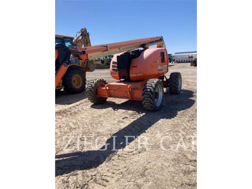 JLG 600AJ Körüklü personel platformları