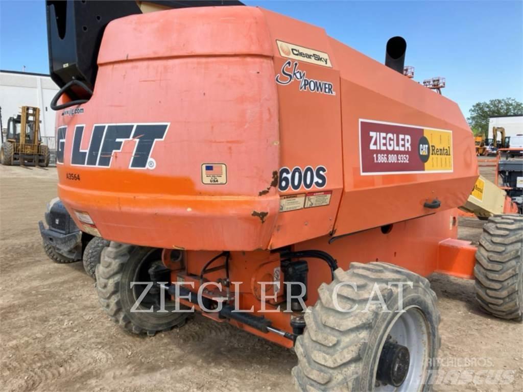 JLG 600S Körüklü personel platformları