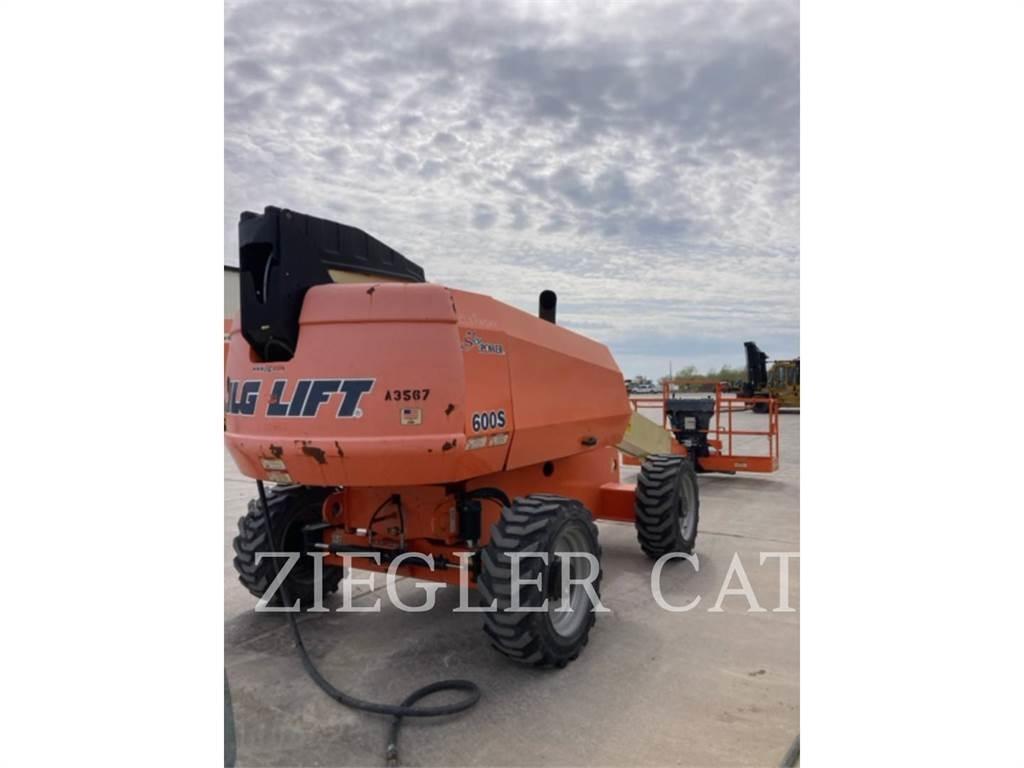 JLG 600S Körüklü personel platformları