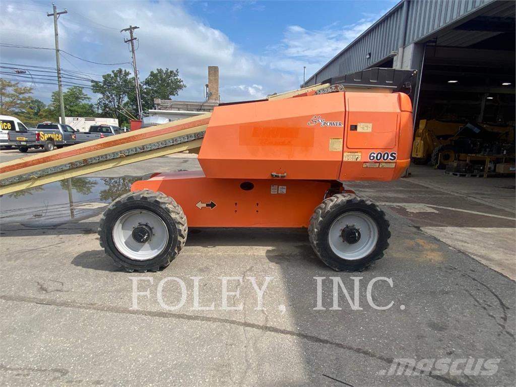 JLG 600S Körüklü personel platformları