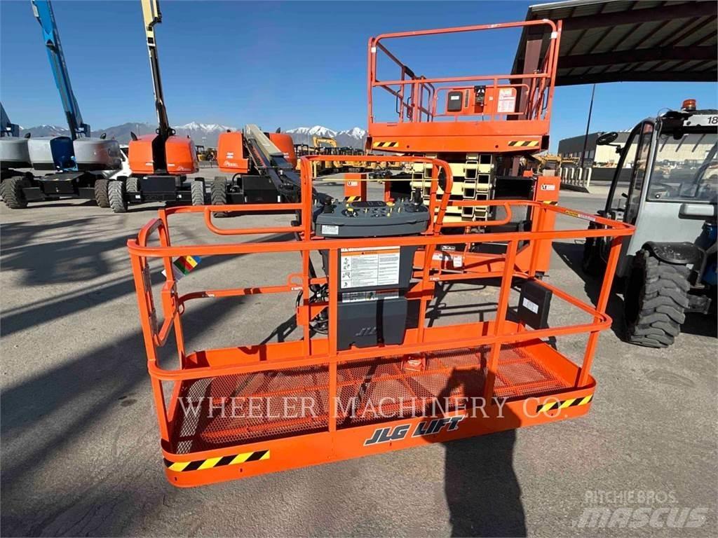 JLG 660SJ Körüklü personel platformları