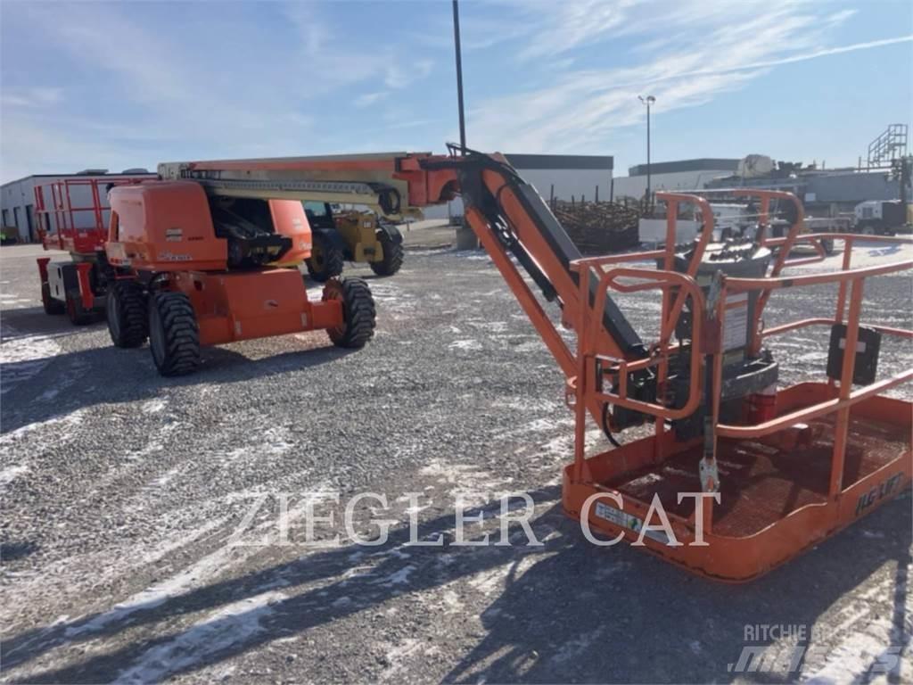 JLG 660SJ Körüklü personel platformları