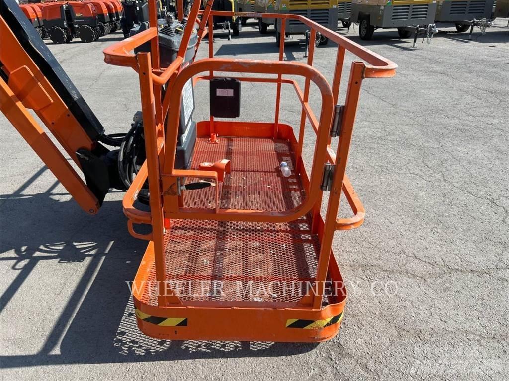 JLG 660SJ SP Körüklü personel platformları