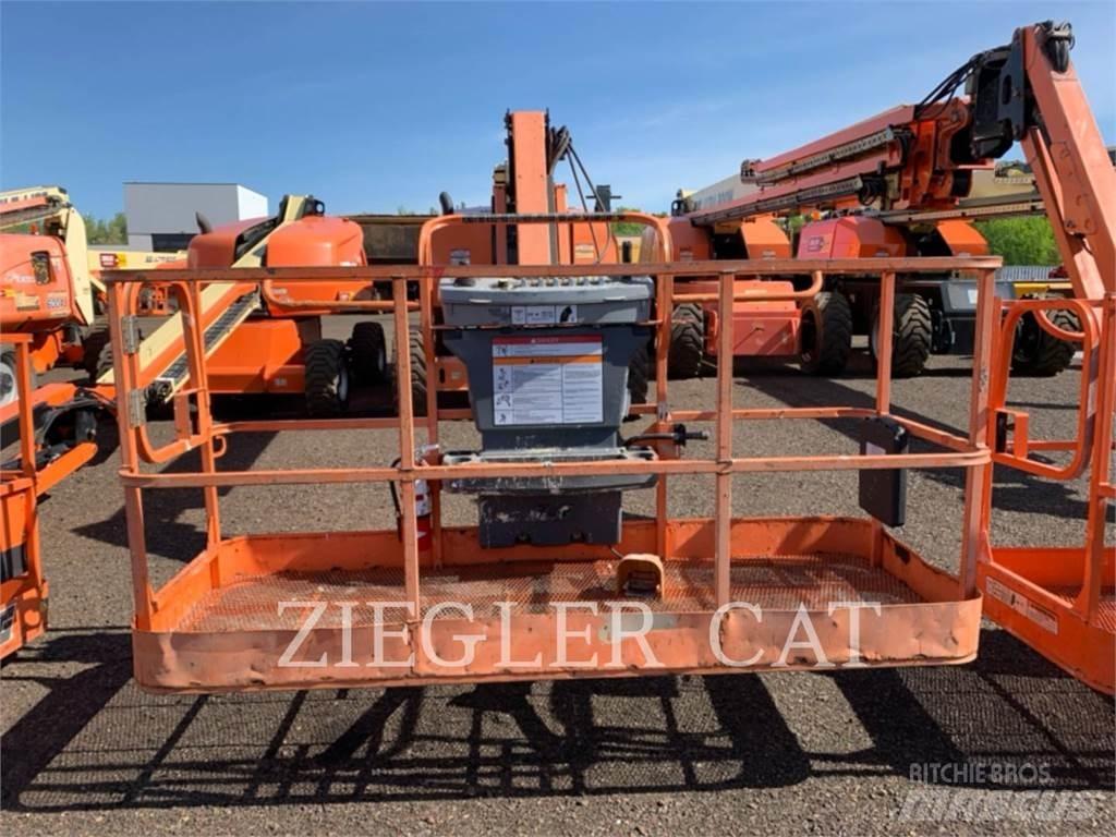 JLG 800AJ Körüklü personel platformları