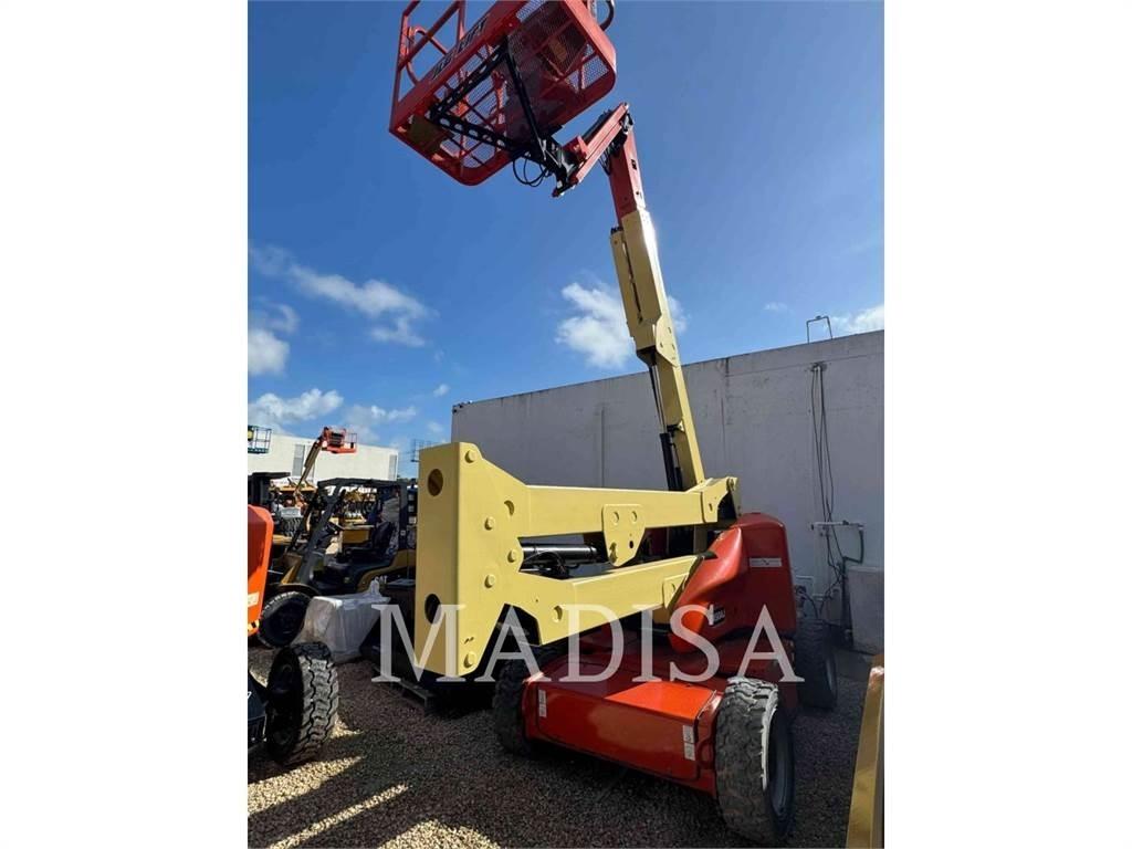 JLG E450AJ Körüklü personel platformları