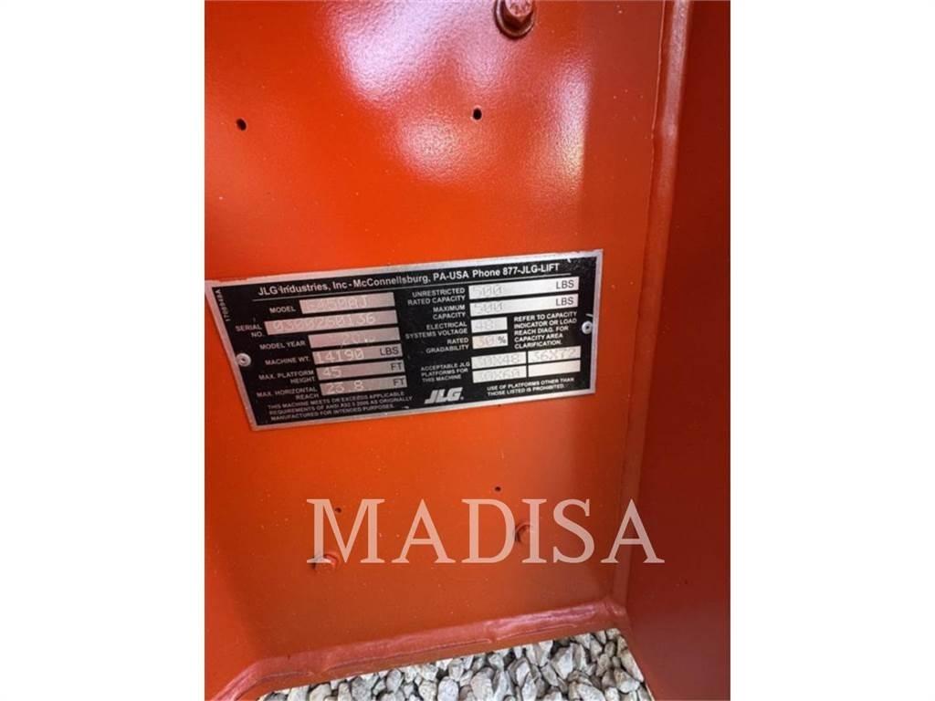 JLG E450AJ Körüklü personel platformları