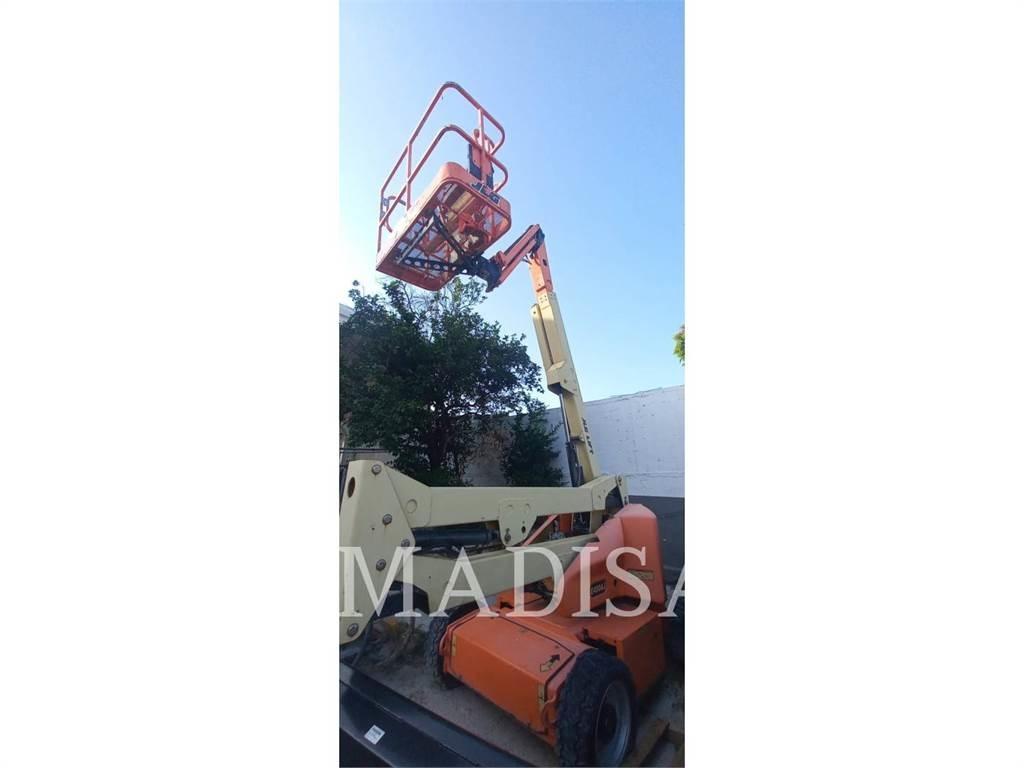 JLG E450AJ Körüklü personel platformları