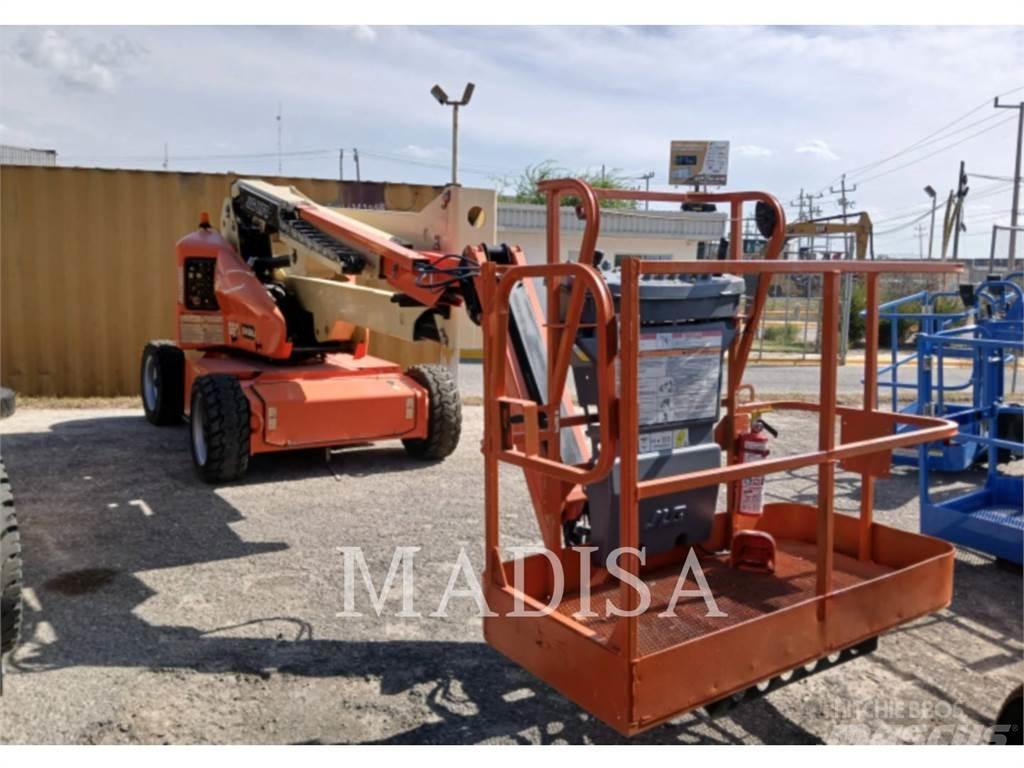 JLG E450AJ Körüklü personel platformları