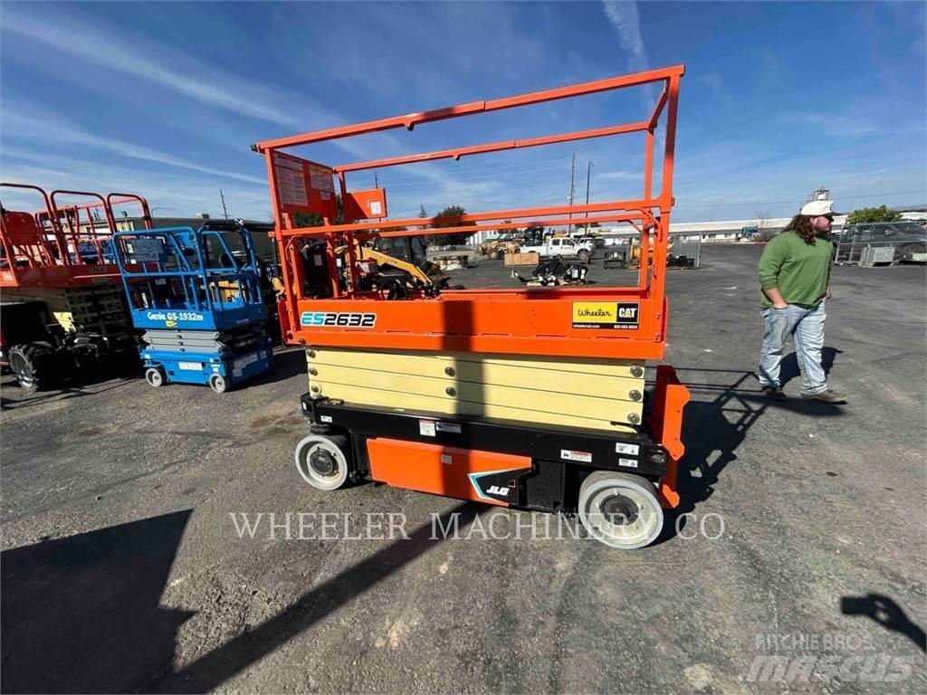 JLG ES2632 Makasli platformlar