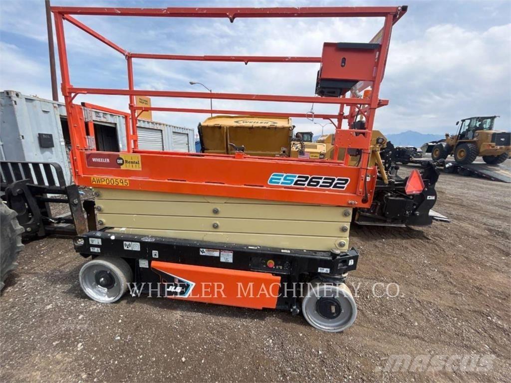 JLG ES2632 Makasli platformlar