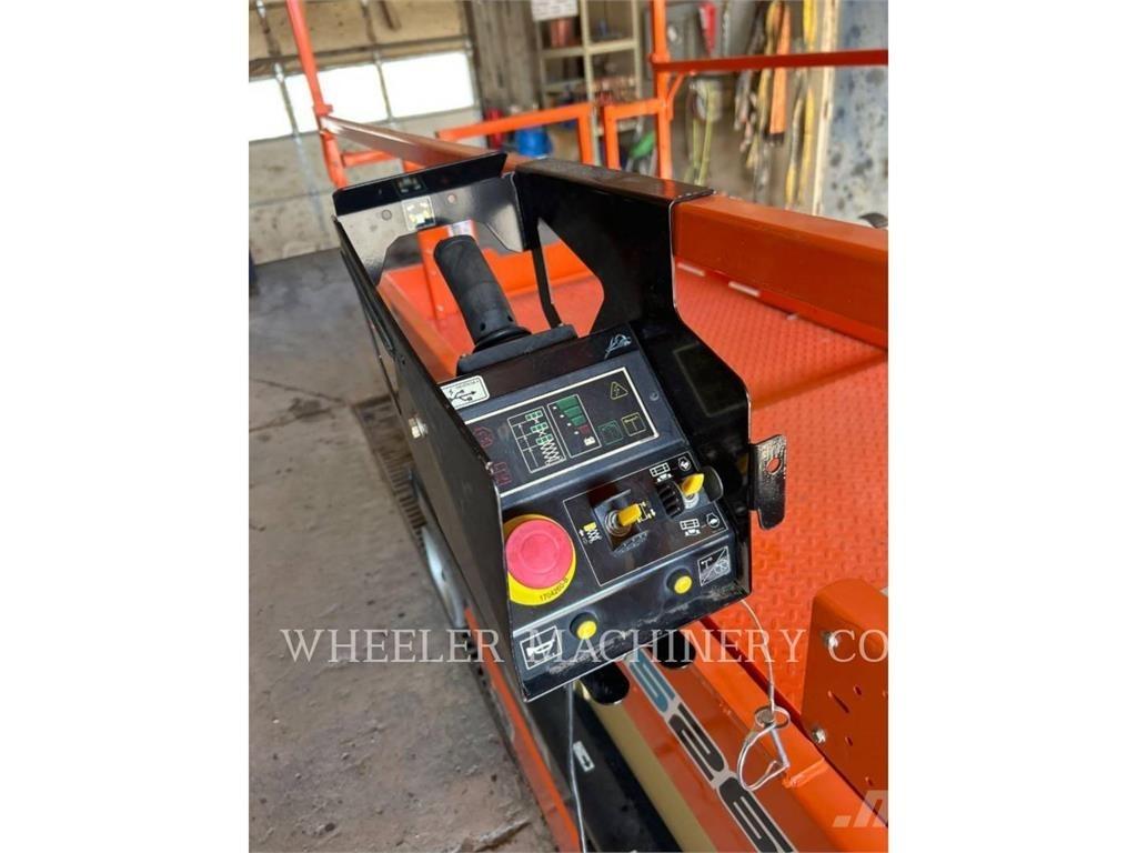 JLG ES2646 Makasli platformlar