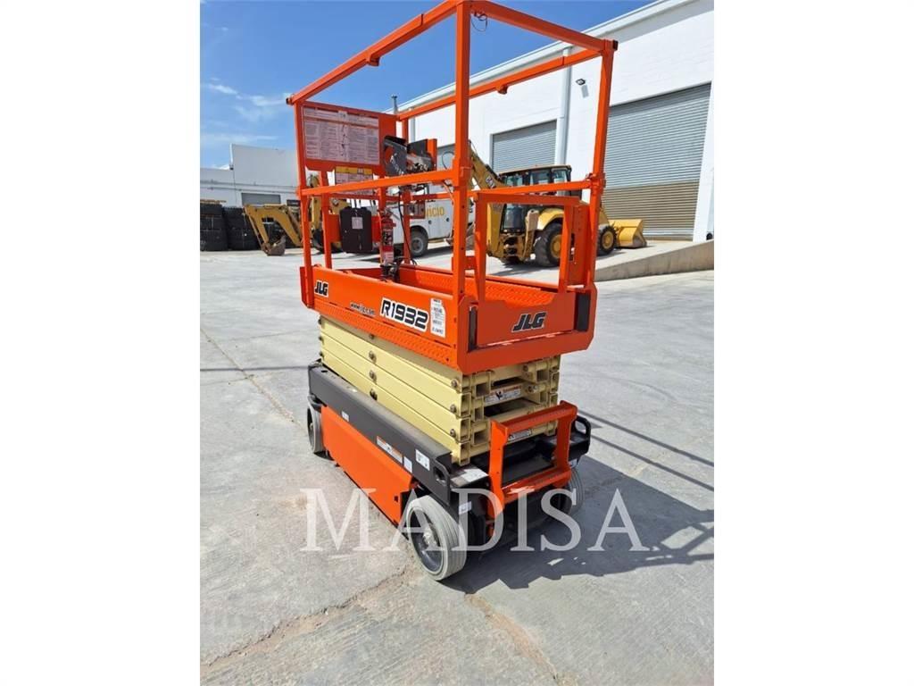 JLG R1932 Makasli platformlar