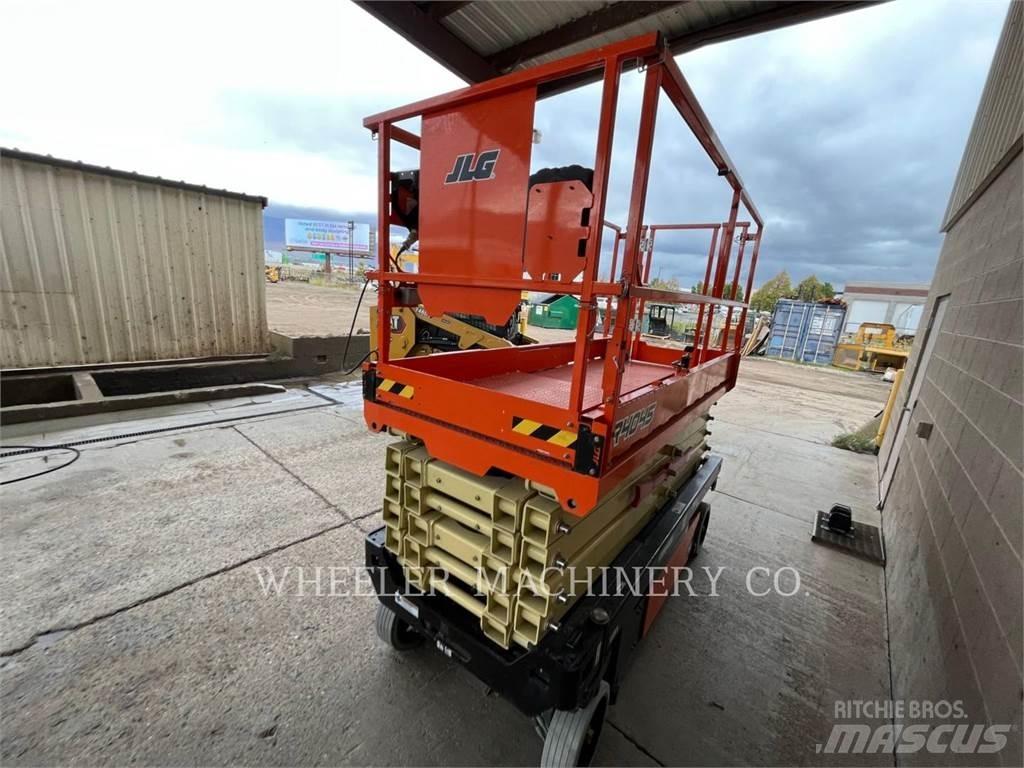 JLG R4045 Makasli platformlar