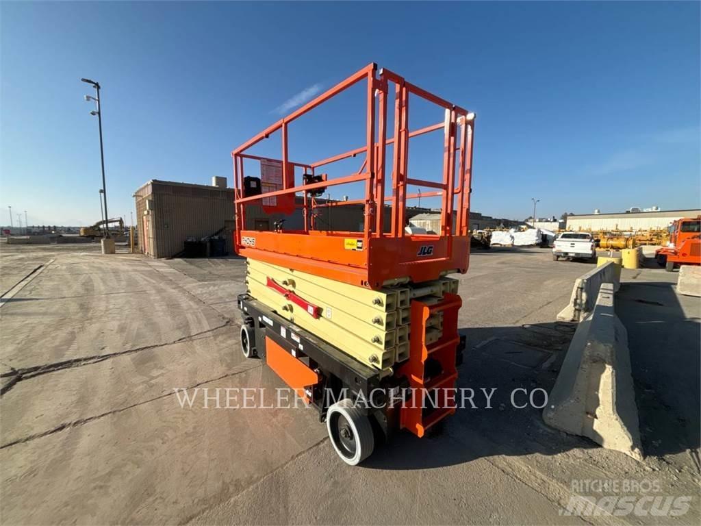 JLG R4045 Makasli platformlar