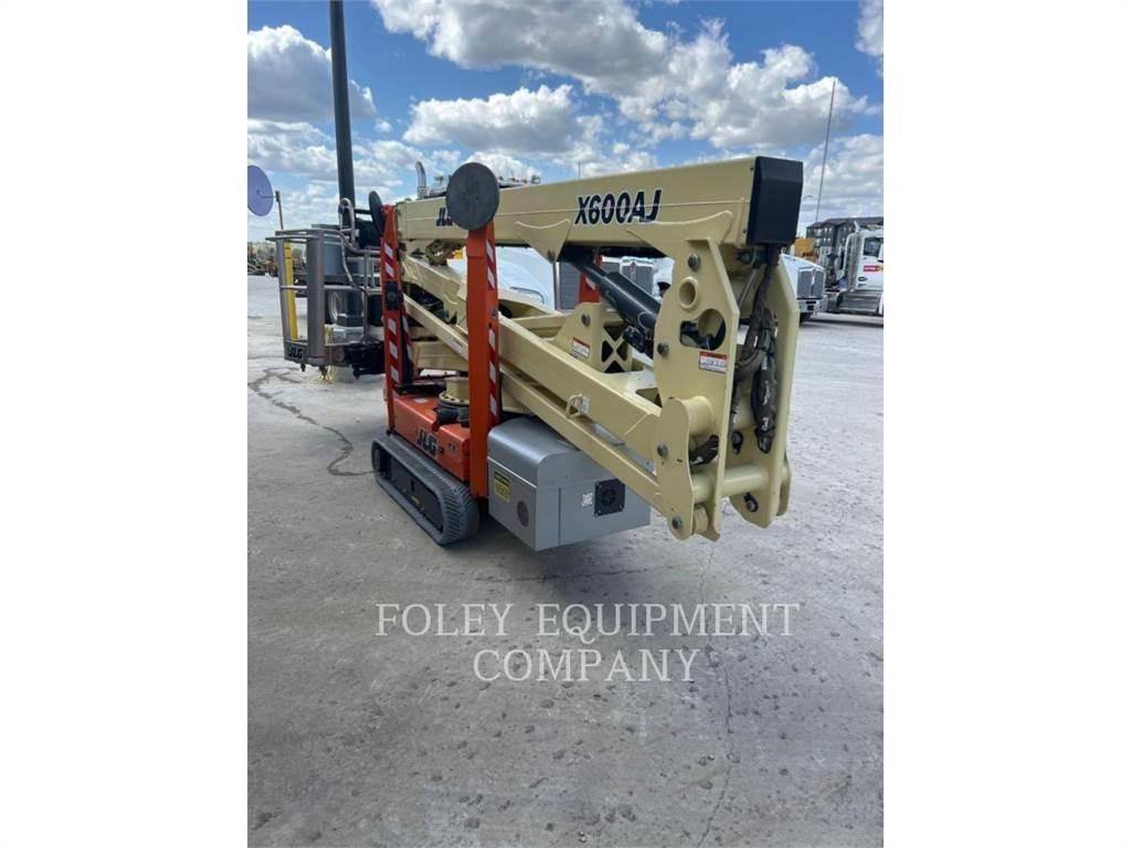 JLG X600AJ Körüklü personel platformları