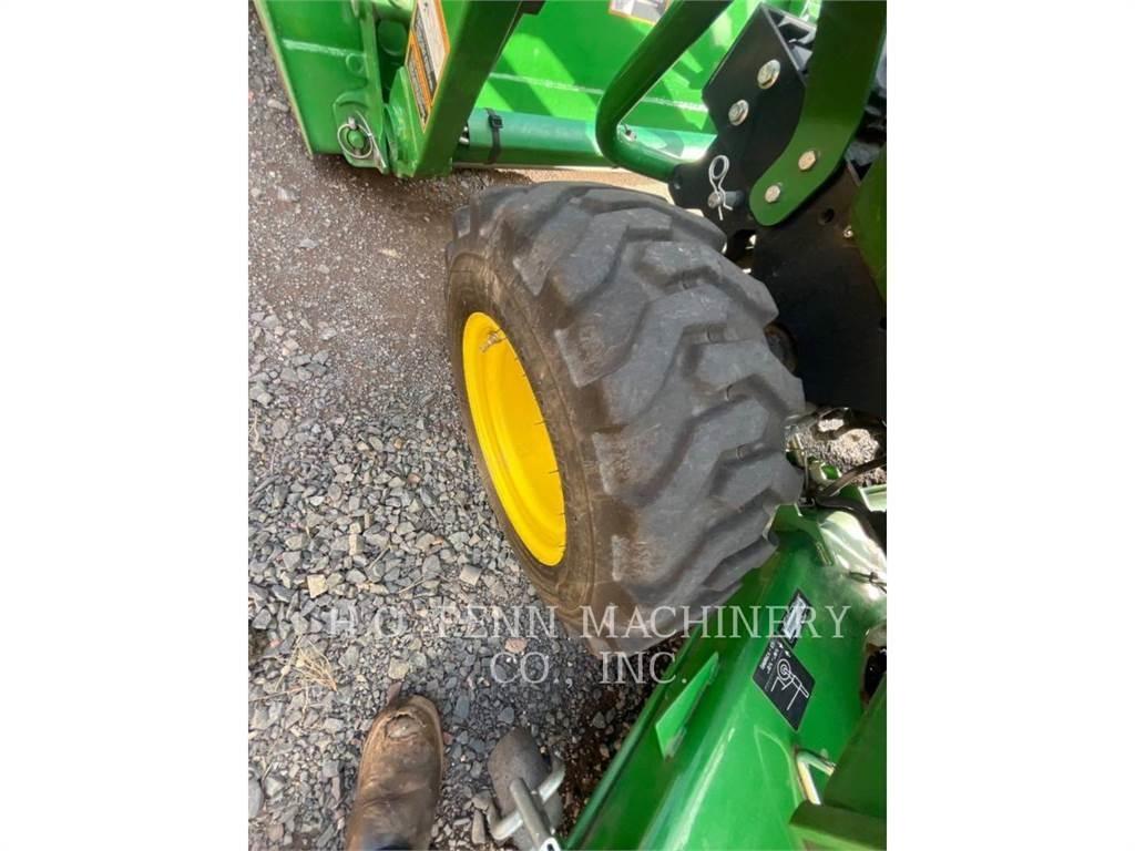 John Deere 2025R Traktörler