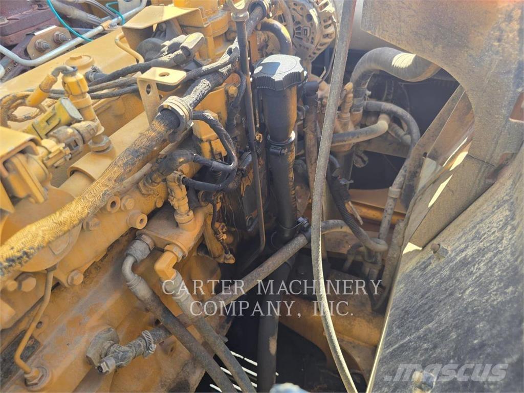 John Deere 210G Paletli ekskavatörler