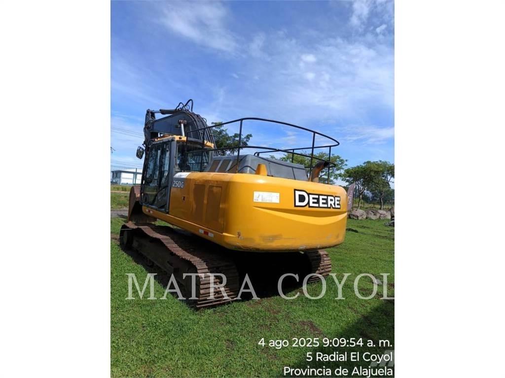 John Deere 250G Paletli ekskavatörler
