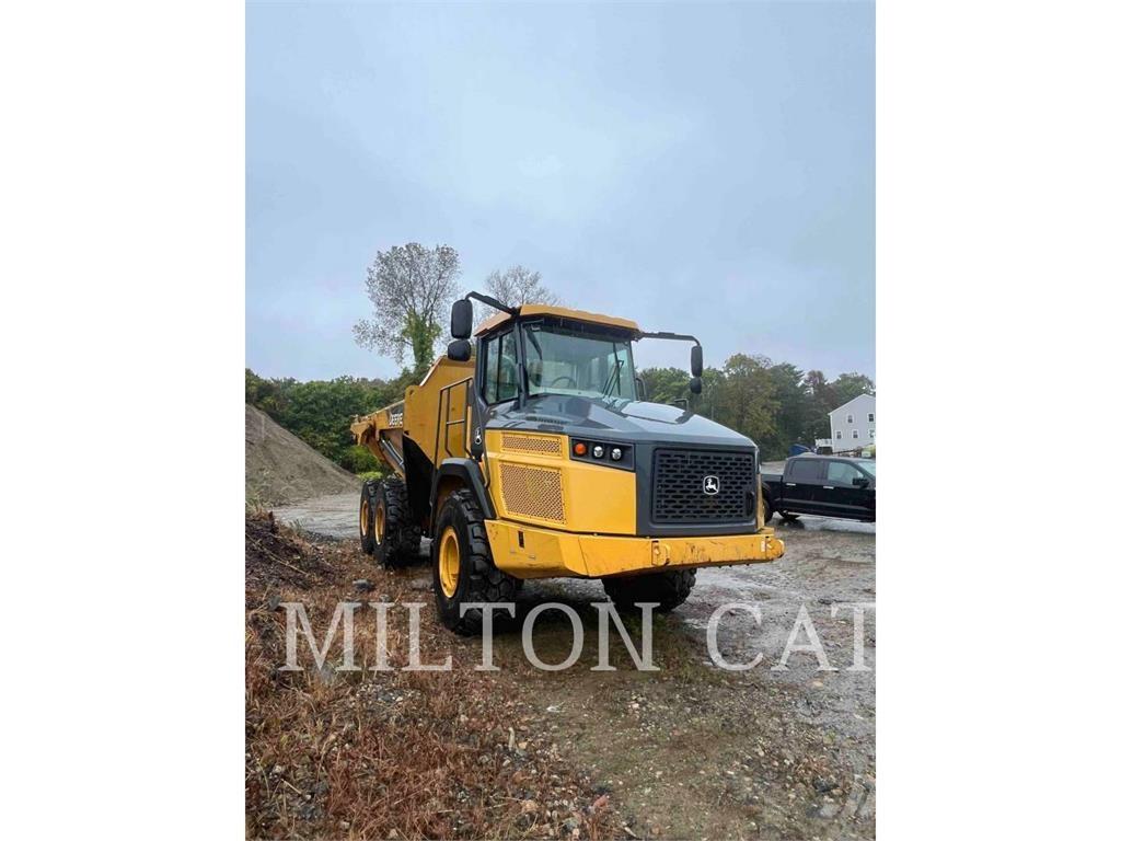 John Deere 260E Belden kirma kaya kamyonu