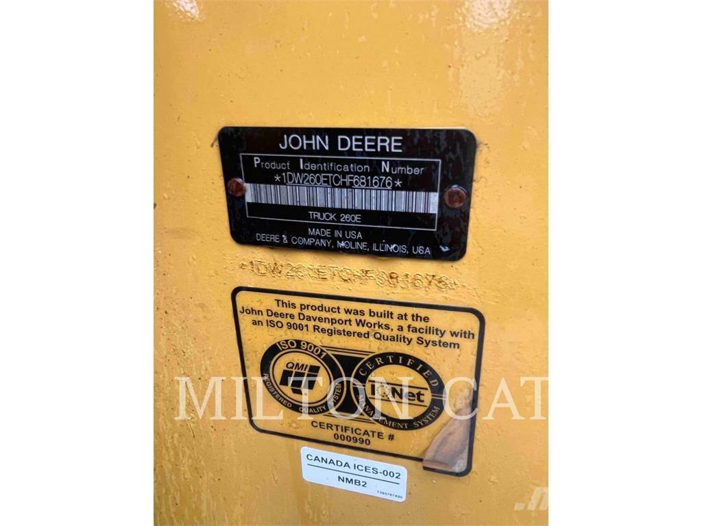 John Deere 260E Belden kirma kaya kamyonu
