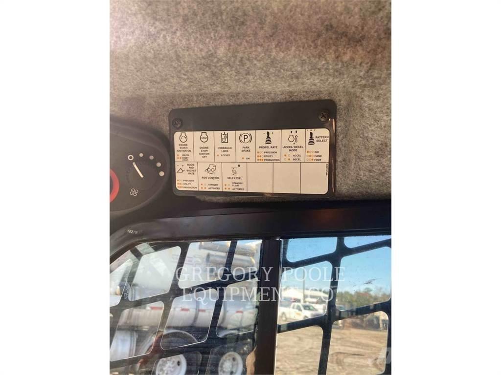 John Deere 333G Paletli yükleyiciler