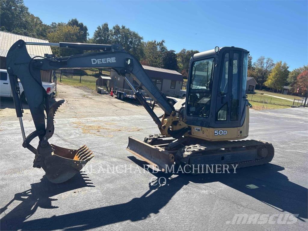 John Deere 50D Paletli ekskavatörler