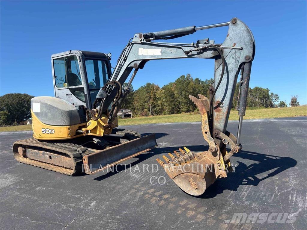 John Deere 50D Paletli ekskavatörler