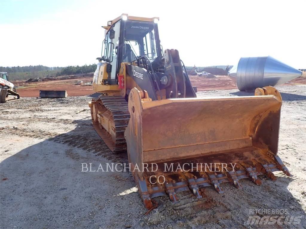 John Deere 655K Paletli yükleyiciler