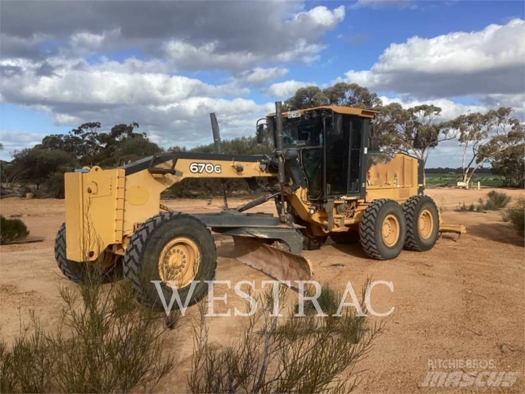John Deere 670G Greyderler
